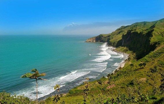 25 Pantai Tercantik di Pulau Jawa yang Bikin Kamu Lupa Rumah!
