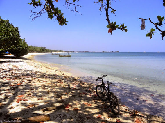 25 Pantai Terbaik Di Pulau Jawa