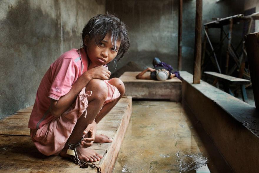 Terpasung Foto Foto Rumah Sakit Jiwa Di Indonesia Ini Pasti Bikin Hatimu Teriris