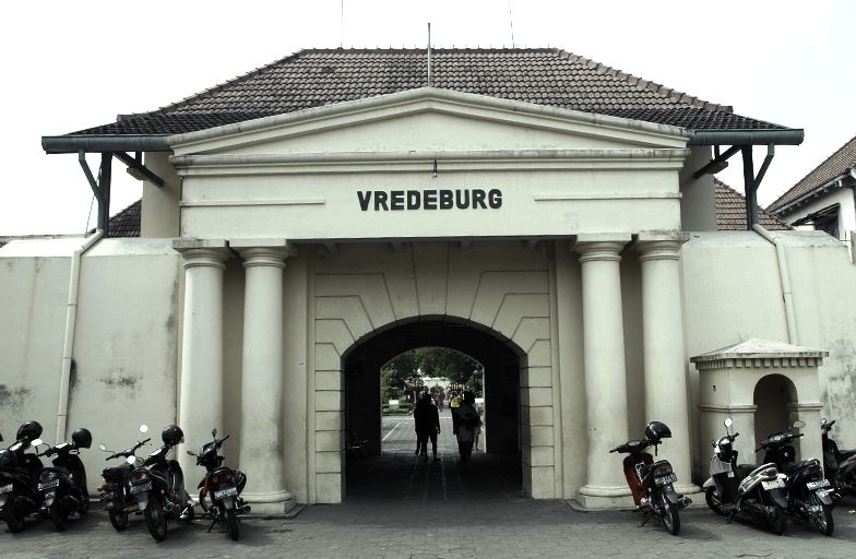 kumpulan-sejarah-sejarah-benteng-vredeburg-di-yogyakarta-fca04f24aaa69f71151d4a52ff152079.jpg