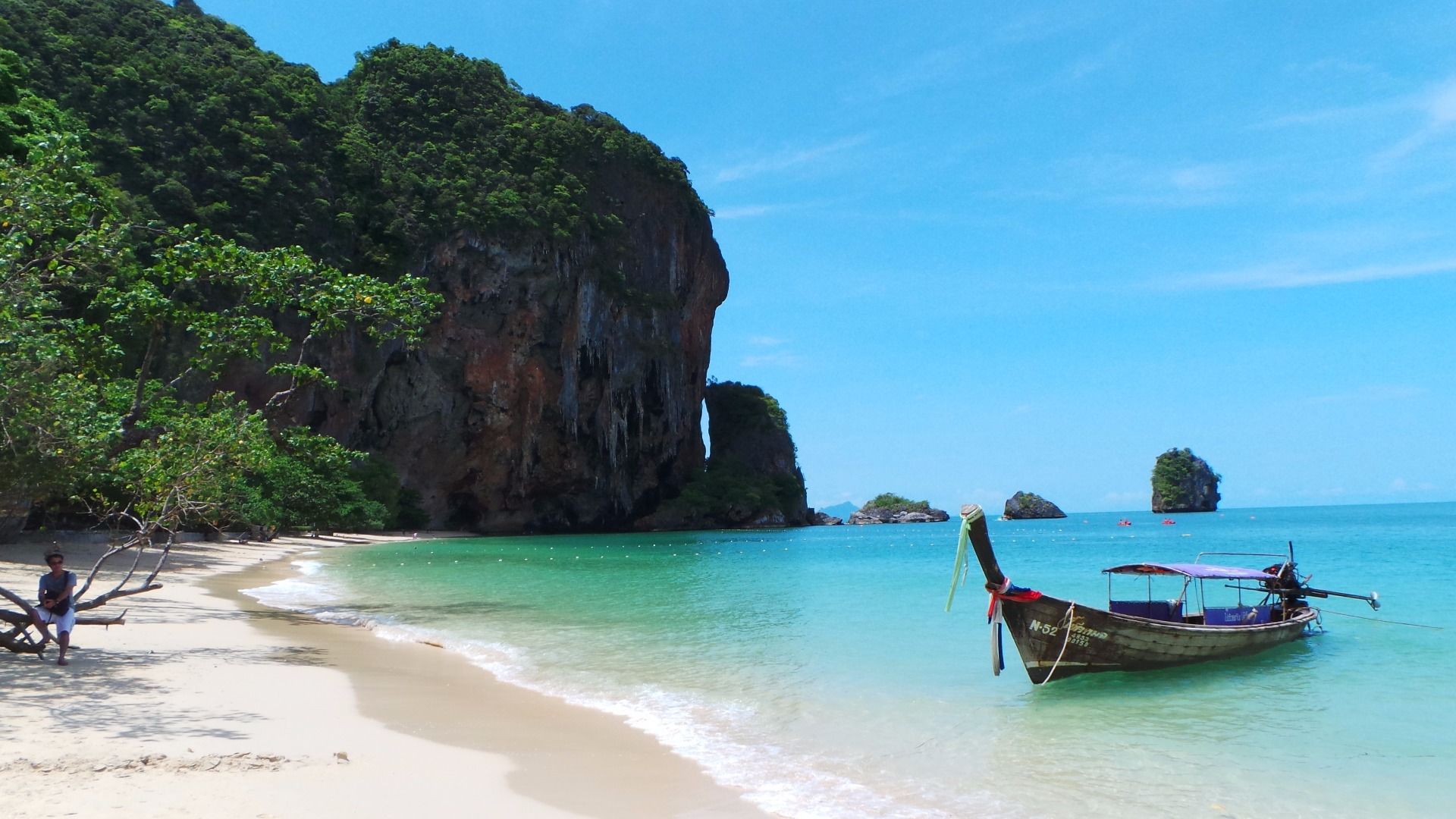 Daftar 10 Pantai Terindah di Dunia, Coba Tebak Indonesia Ada di Urutan Berapa!