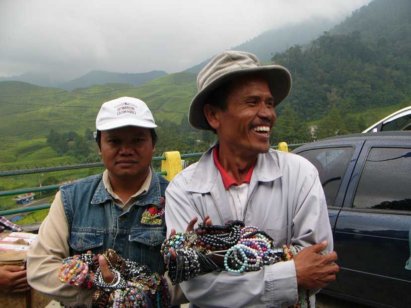 11 Sifat Khas Orang  Indonesia  yang Bikin Bule Kesengsem 