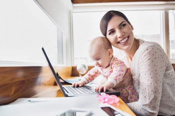 10 Alasan Utama Ibu Pilih untuk Bekerja dari Rumah