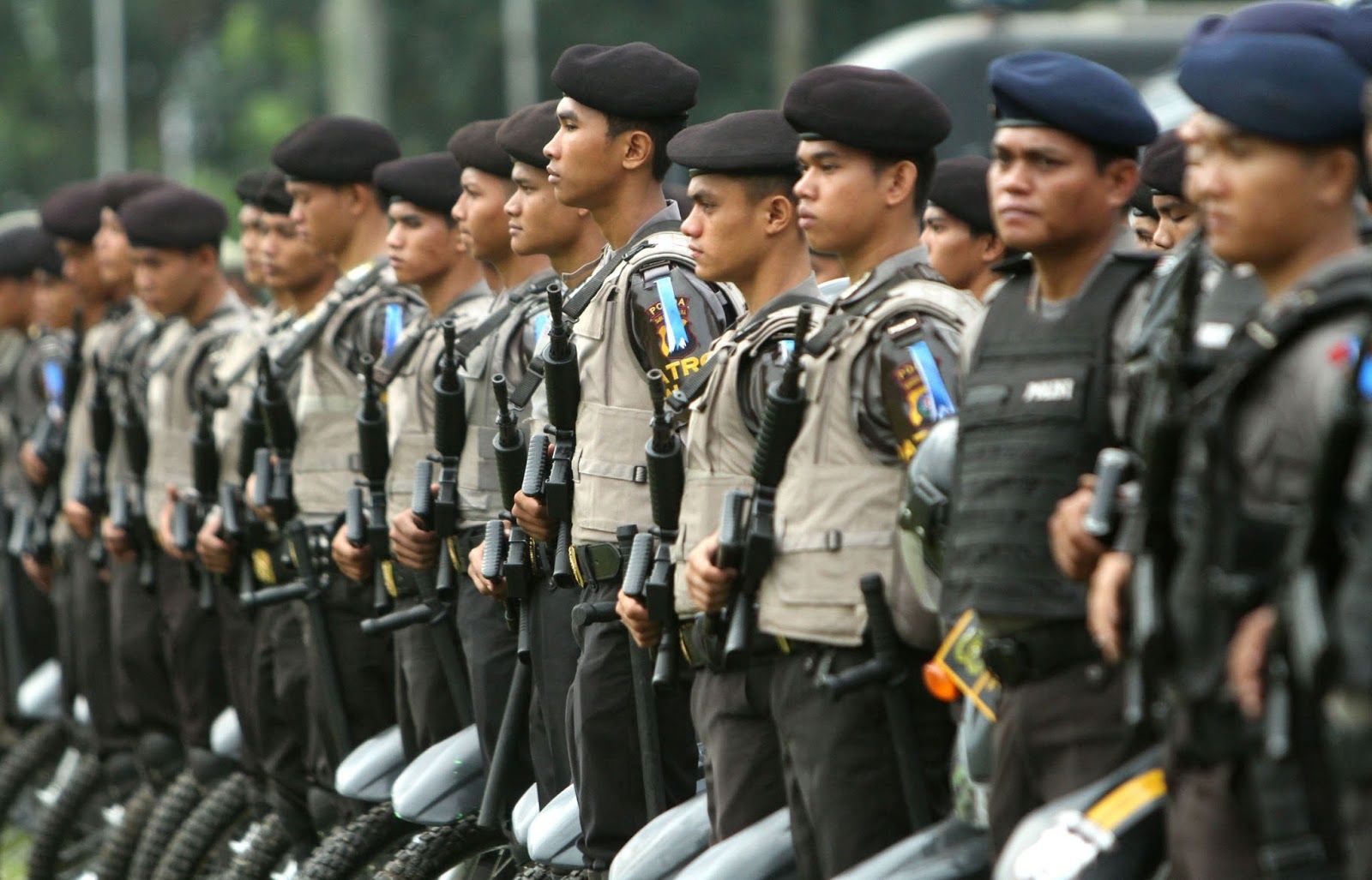 Gambar Kartun Polisi Dan Pasangan Keren Bestkartun