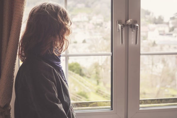 Homesick Itu Gak Perlu Dihilangkan, Ini 10 Cara Bahagia Agar Kamu Tetap Kuat