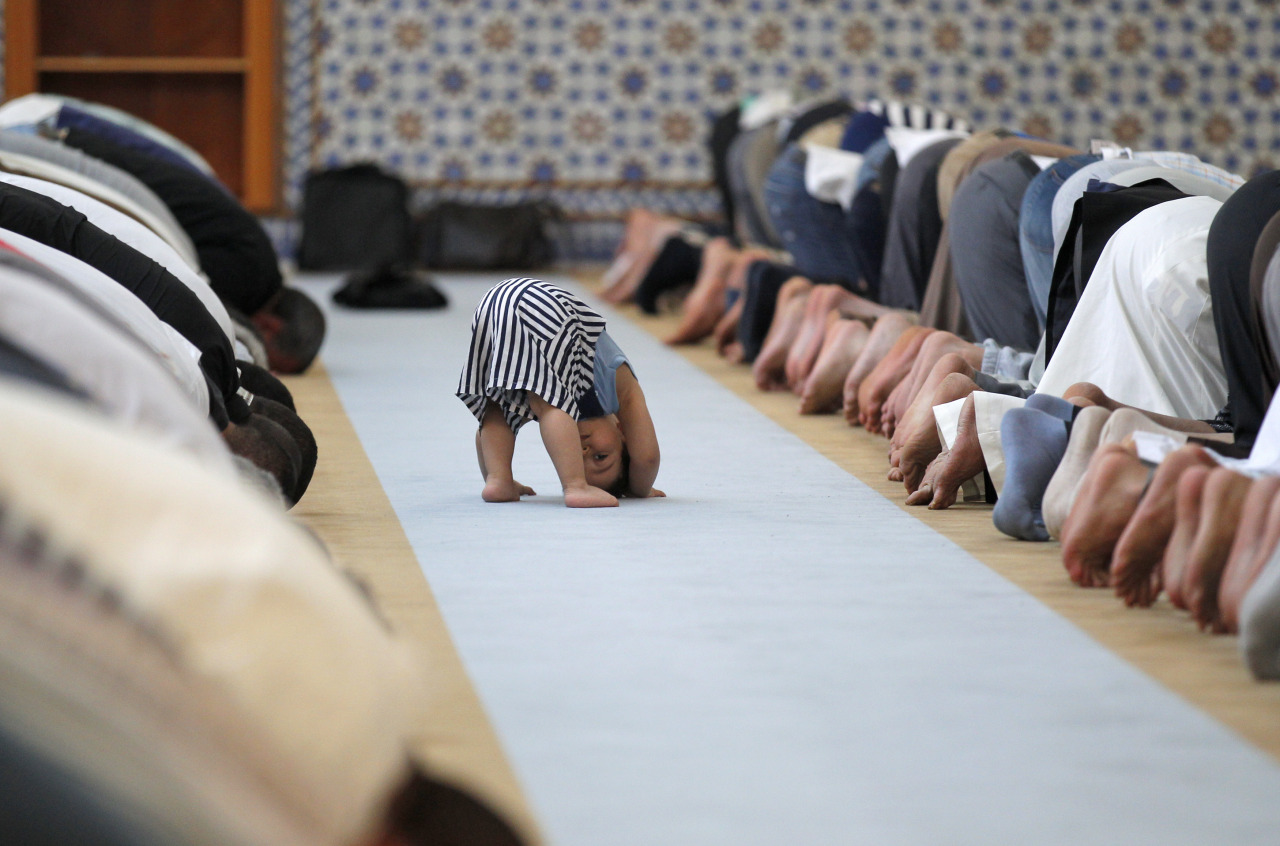 Kenapa 'Pura-pura' Alim di Bulan Ramadan Lebih Baik Daripada Tidak Sama Sekali