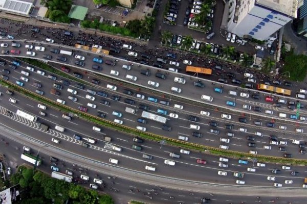 Arus Balik, Kamu Wajib Unduh 5 Aplikasi Pengurai Macet Ini!