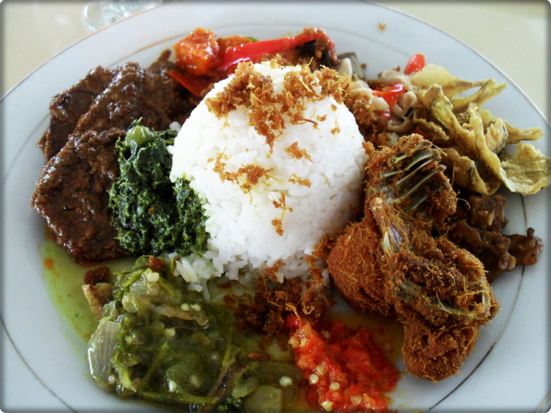35 Makanan Khas Indonesia Ini Dijamin Bikin Kamu Menelan Ludah!