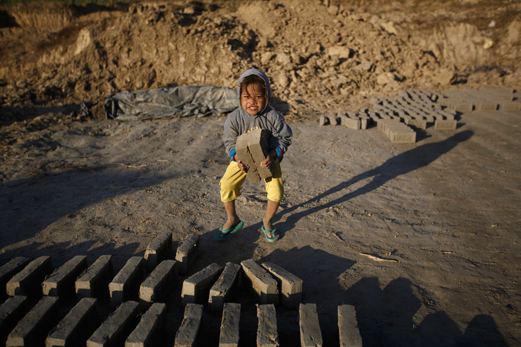 child-labour-nepal-1024x682-1b1a42eb8f27d5dd7c9f857171604bb8.jpg
