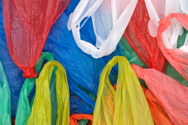 Mulai Hari Ini Belanja Pakai Kantong Plastik Kena Biaya Rp 200
