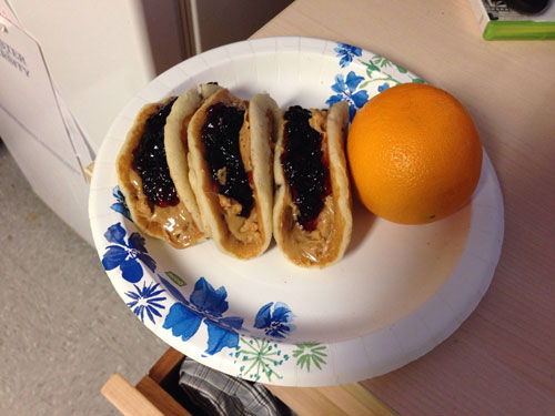 food-mashups-pbj-pancaketacos-5dc2c049efe17fe29d1c545460eaf1bc.jpg