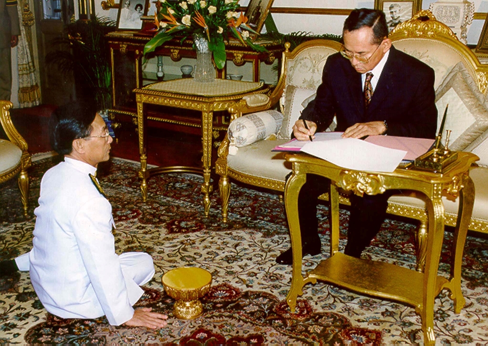 1-antarafoto-king-bhumibol-adulyadej-thailand-131016-ba1c57d2740b5b30120cb829bae87ac1.jpg