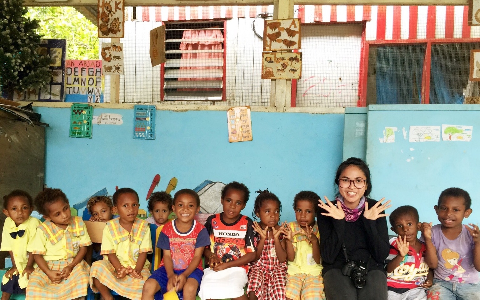Silvia Ajeng, Relawan Kemanusian yang Berjuang di Ujung Indonesia