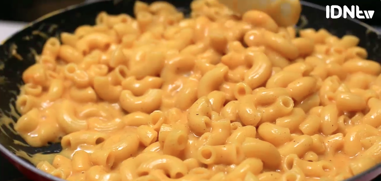 Nikmat! Resep Mac and Cheese Stuffed Bread Ini Bikin Ketagihan!