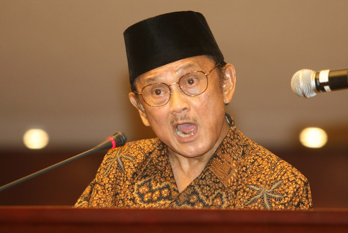 200103-230115-habibie-2-0ecac900200925632813fce9c87eb127.jpg