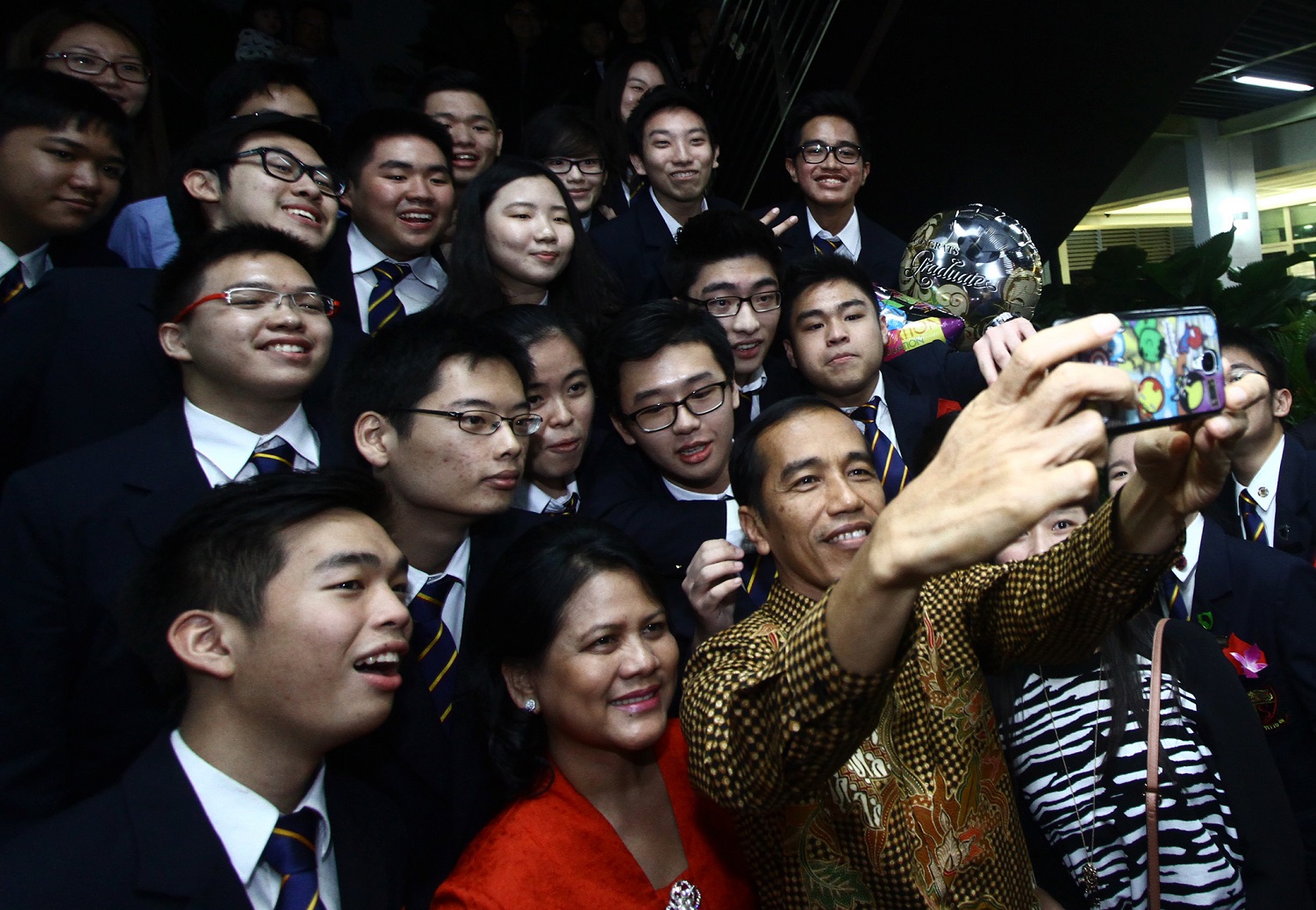 Bukan Foto Selfie Biasa, 7 Foto Ini Ramai Jadi Bahan Pembicaraan