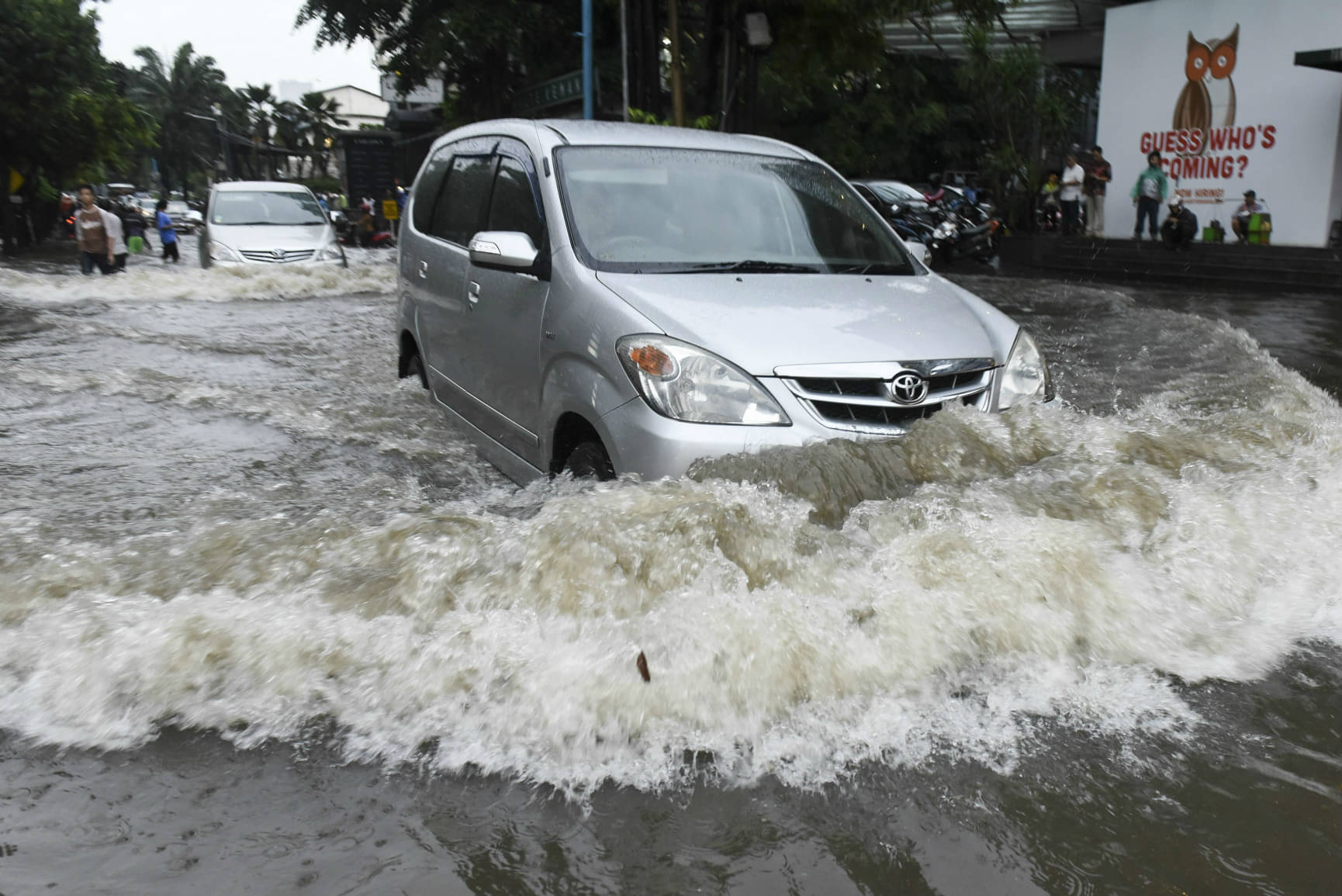 Solusi Banjir Yang Ditawarkan Cagub-Cawagub Untuk Menyelamatkan Jakarta!