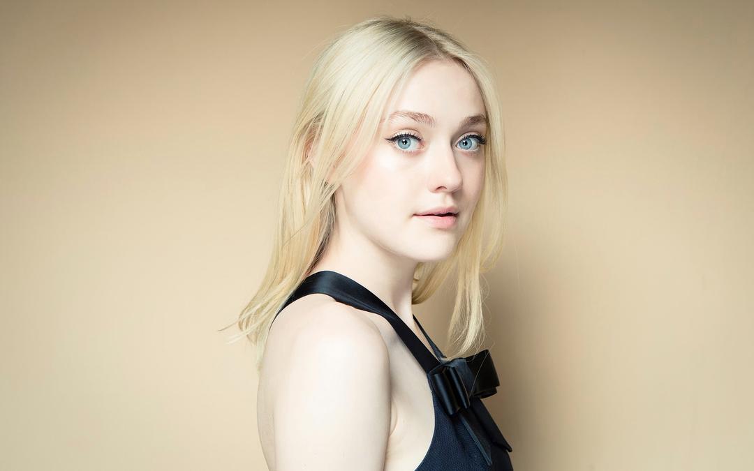 dakota-fanning-1384392f944db37a6380d494c5664a43.jpg