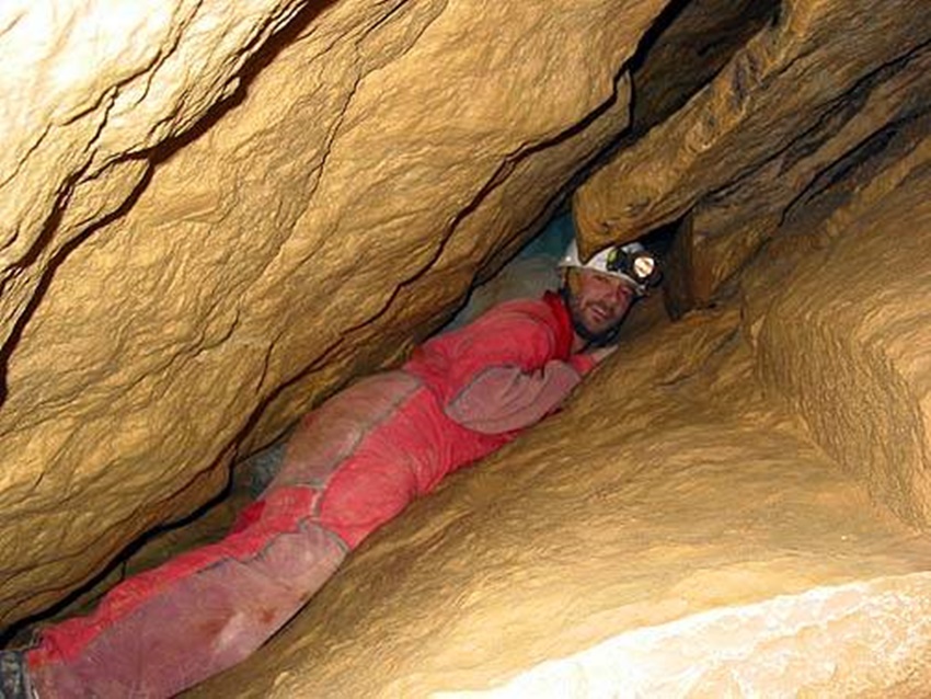 15 Gambar Yang Bakal Bikin Pengidap Claustrophobia Merinding