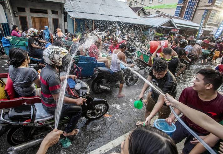 10 Tradisi Imlek Di Indonesia Dari Berbabagai Kota