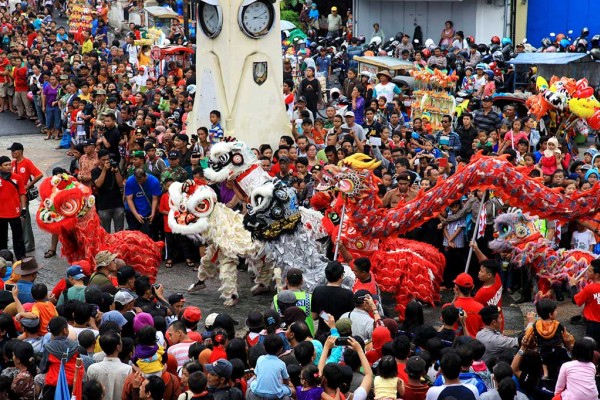 10 Tradisi Imlek di Indonesia Dari Berbabagai Kota