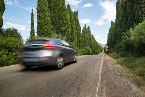 8 Tips Berkendara Aman di Jalan Tol