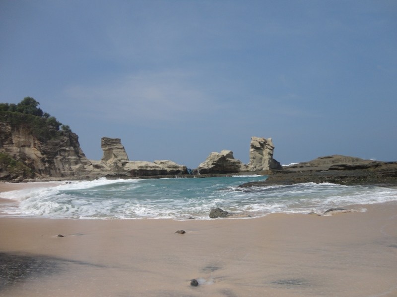 9 Pantai Di Pacitan Yang Bisa Kamu Kunjungi Semua Selama 4d3n