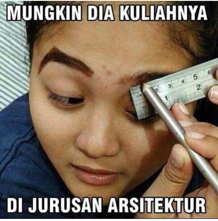 15 Meme Kocak Ini Gambarkan Betapa Sulitnya Pakai Makeup