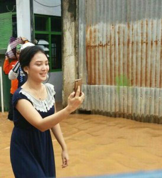 Kumpulan Foto Wulan, Gadis yang Viral Saat Banjir di Pasuruan