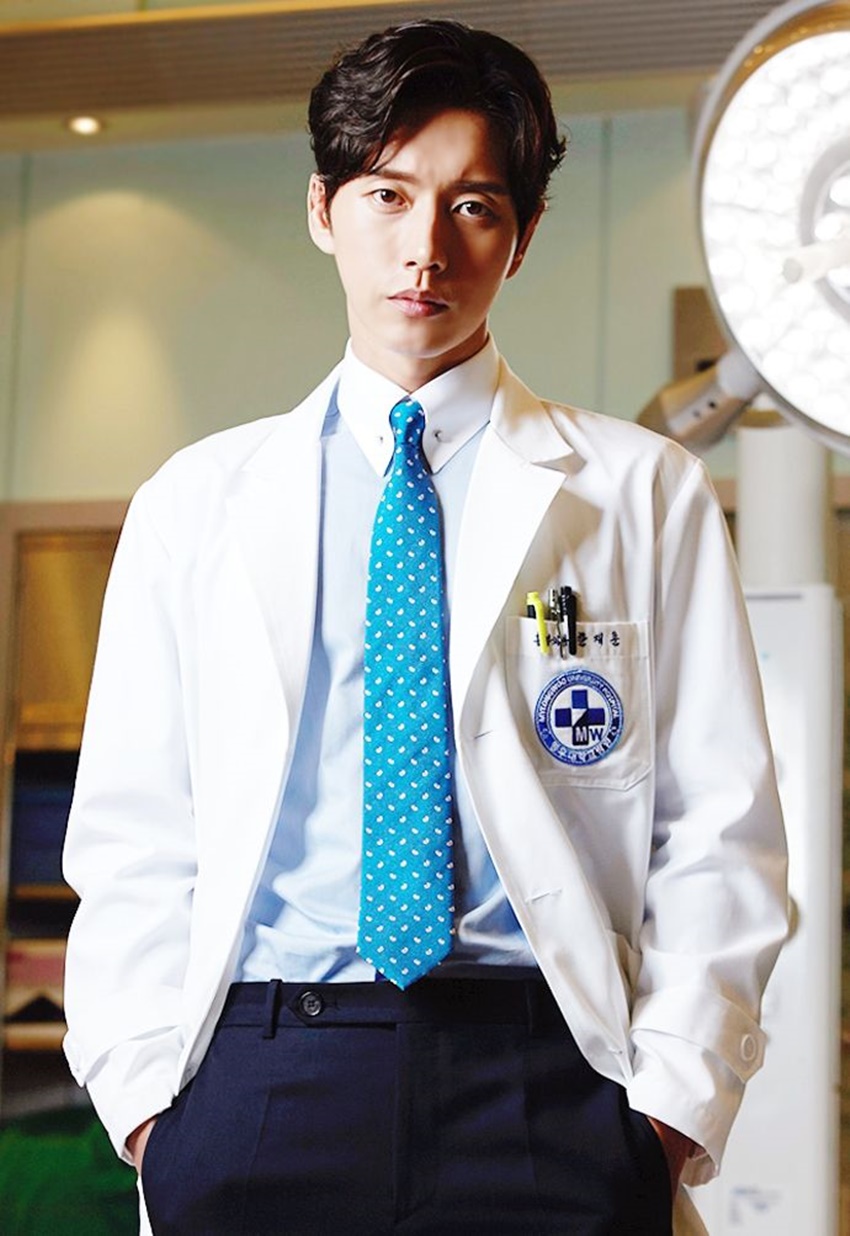 10 Dokter Ganteng di Drama Korea yang Bikin Pengin Berobat