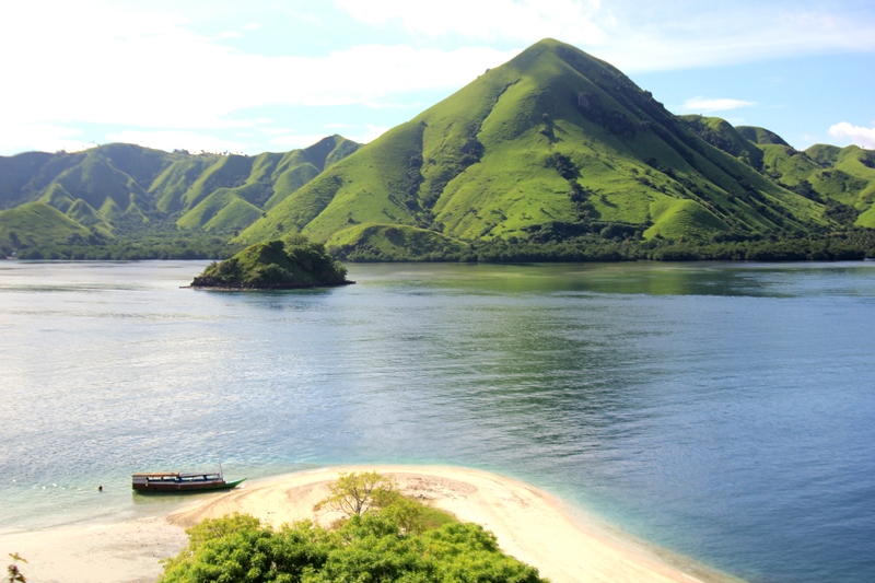Famously Expensive, These 7 Destinations in Labuan Bajo are Free!