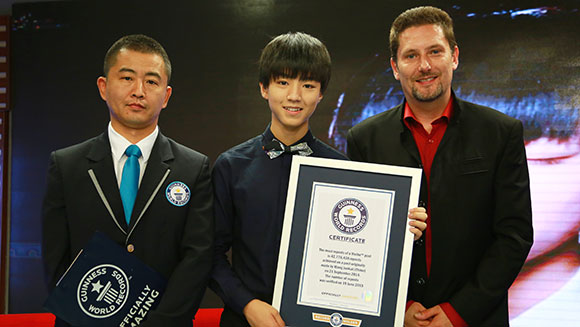 TFBoys, Boyband Populer Tiongkok yang Jadi Penerus Komunisme