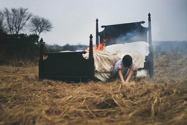 17 Foto Ini Jelaskan Betapa Mengerikannya Sleep Paralysis