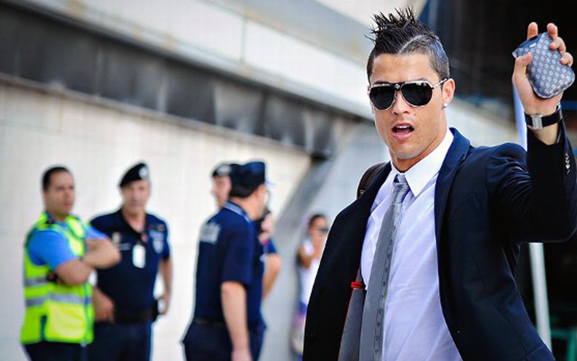 Liga Champions Cristiano Ronaldo Pamer Rambut Baru