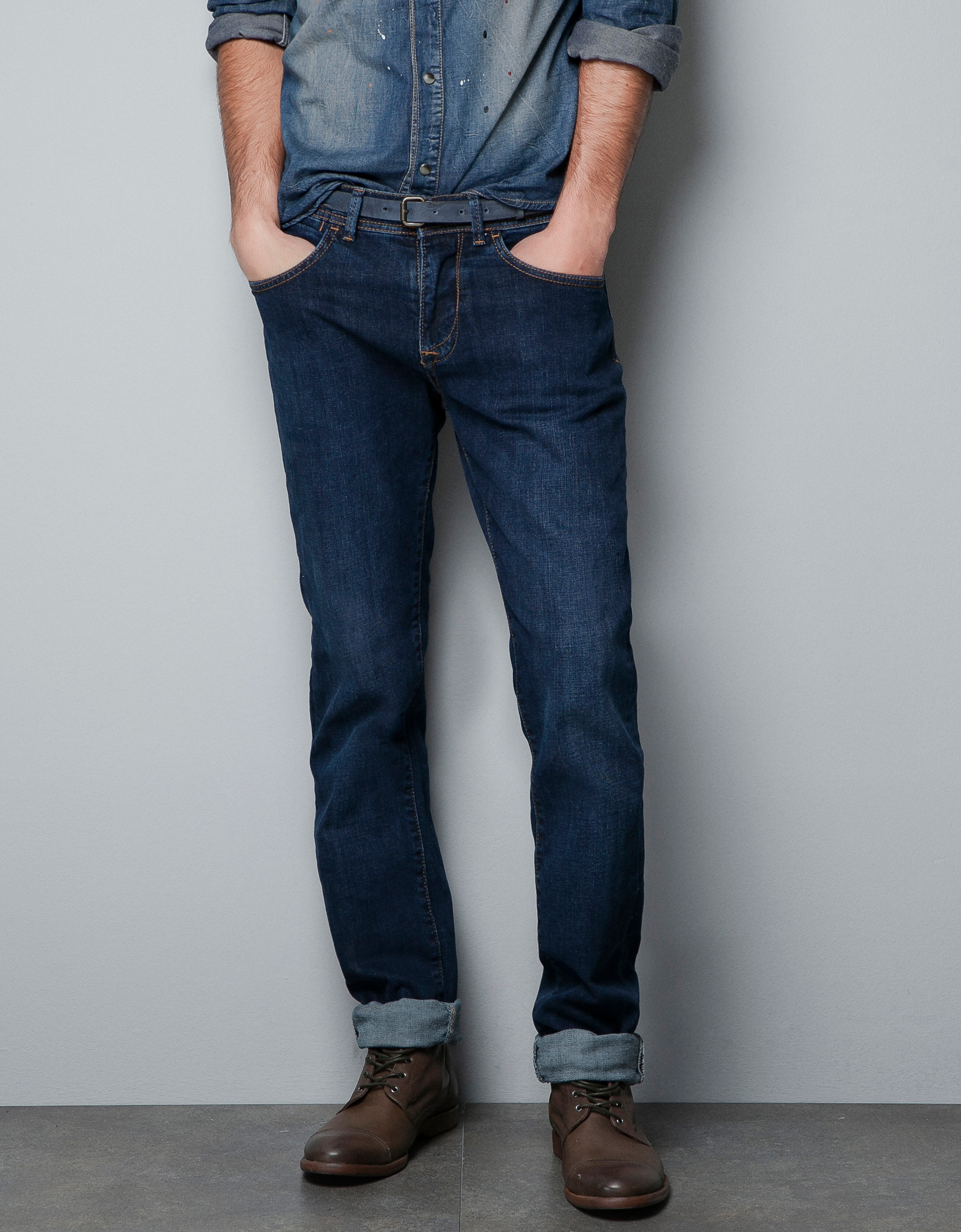 3 Celana Jeans Untuk Penampilan Yang Kasual