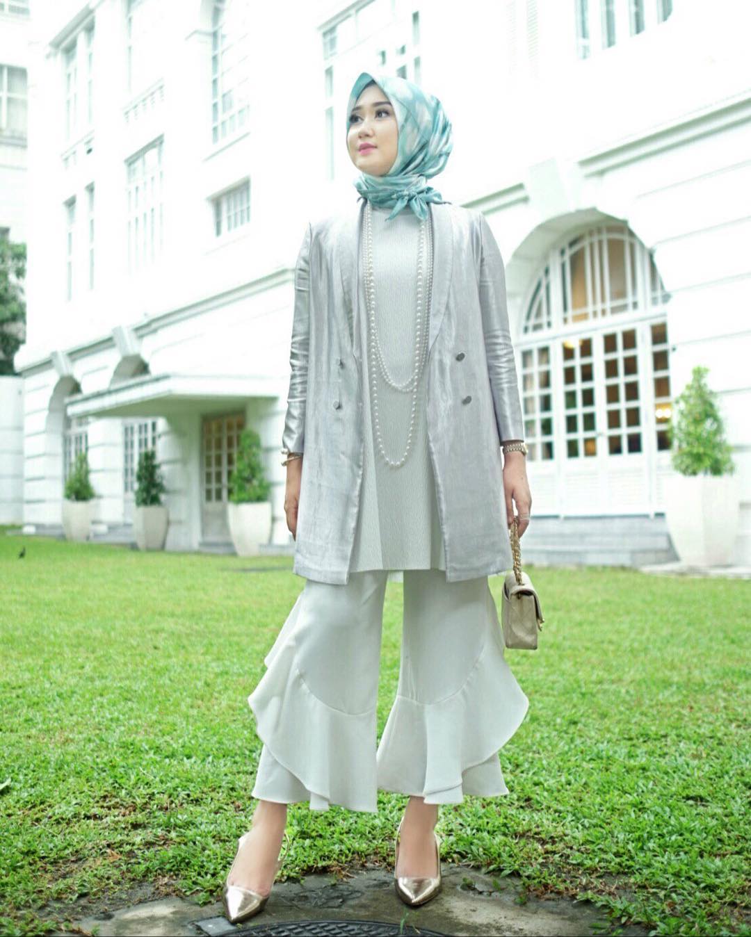 10 Style Hijab Kece Buat Cewek Bertubuh Kurus Mau Tiru