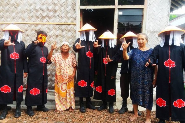 Unik! Akatsuki Musuh Naruto Malah Berbagi Zakat Ramadan Ini!