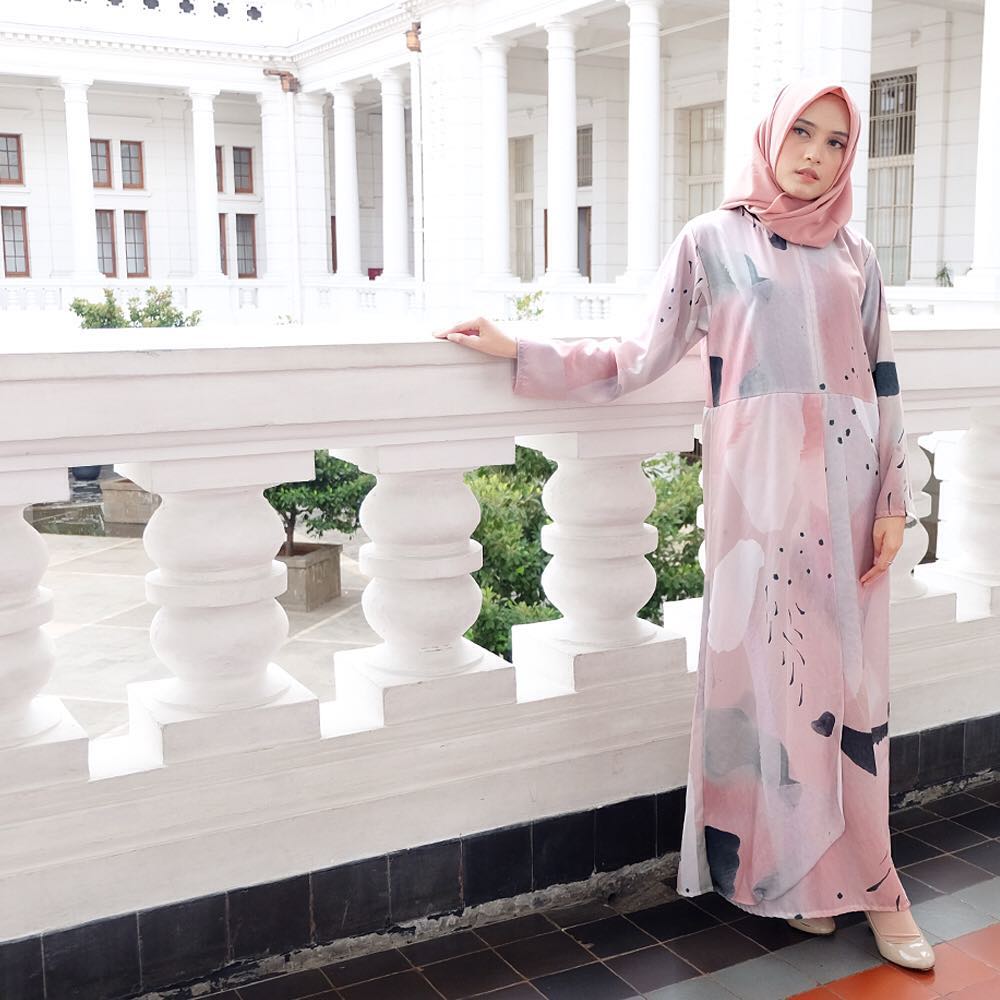 15 Brand  Lokal  Baju  Muslimah yang Bisa Dibeli Buat Lebaran