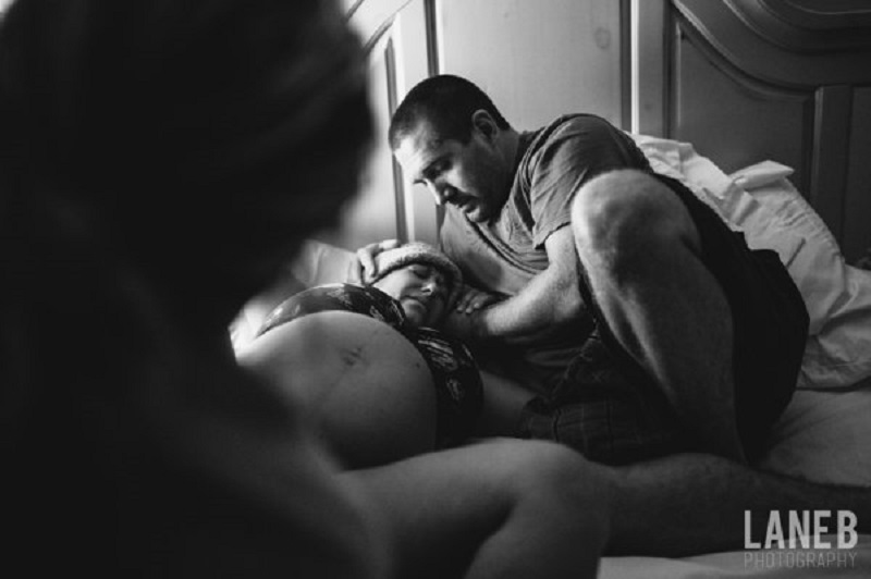 19 Foto Suami yang Dampingi Istrinya Melahiгkan, Ngena Banget di Hati