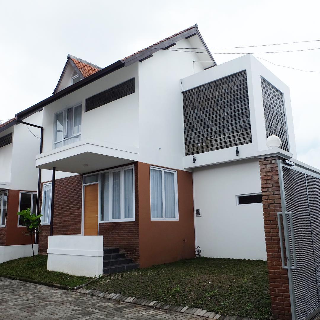 Rumah Casa Lembang Desain Mungil Mewah Dalam 25 Lantai