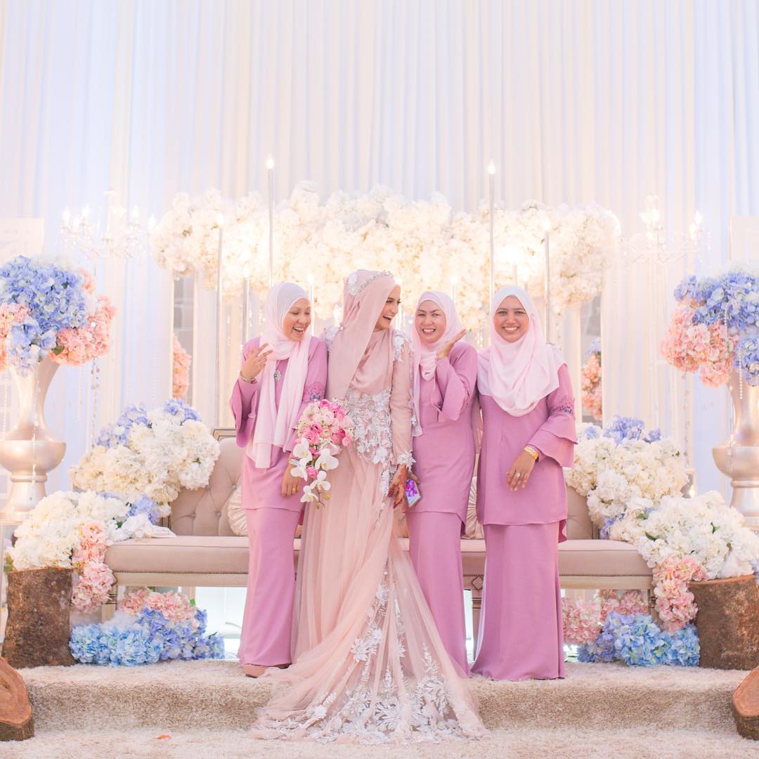 Desain Gaun Pernikahan Muslimah Elegan Nan Sederhana