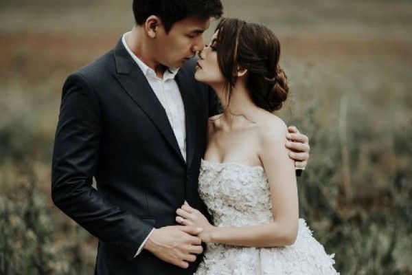 10 Potret Pre Wedding Fendy Chow Stella Ex JKT48 Bikin 