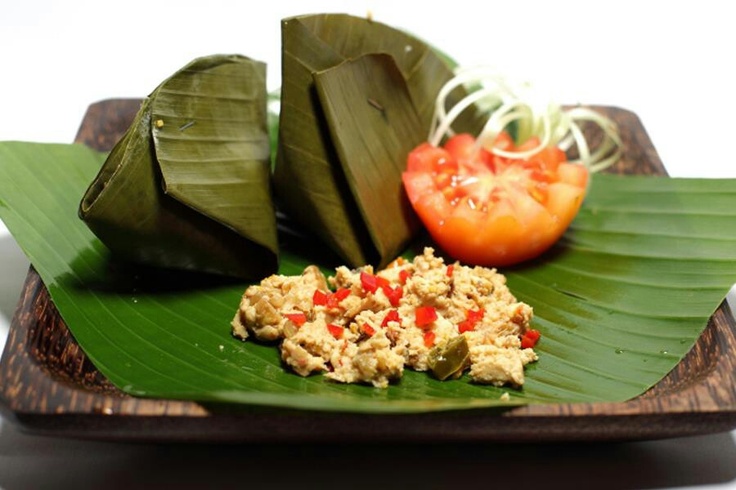 10 Makanan Khas Bali yang Super Enak, Gak Cuma Ayam Betutu