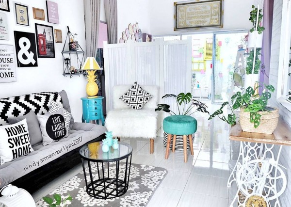 Shabby Chic Trik Dekorasi Warna Pastel Yang Ceria Coffee Table Unik Dan Berbagai Scandinavian Chairs Desain Bisa Mengisi Ruang Tamu Mungil Tempatkan Juga Sekat Ruangan Portable Warna Putih Untuk