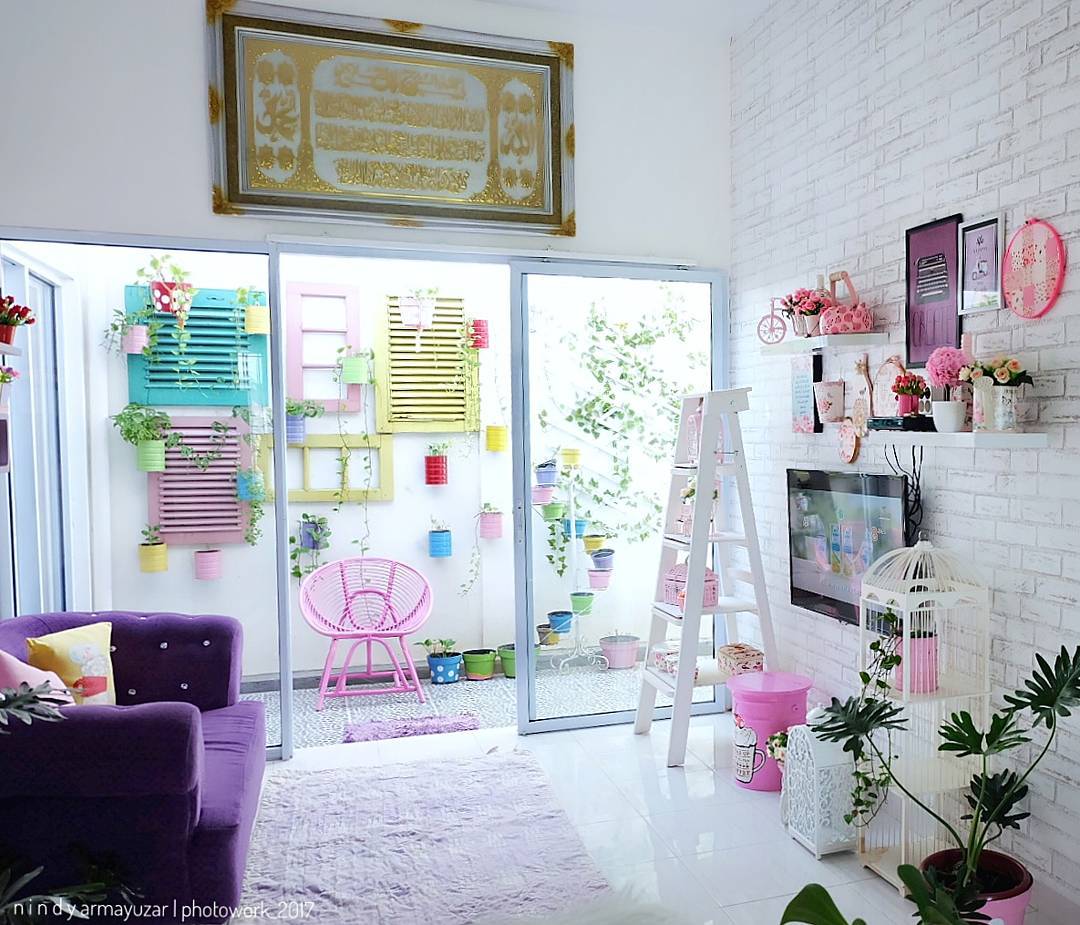  Cat  Rumah  Warna Pink Fanta