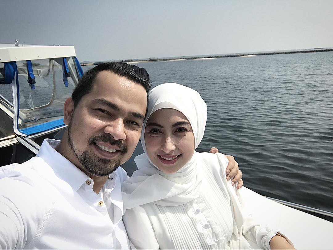 Mesra Banget, Ini 10 Potret Sultan Djorghi & Annisa Trihapsari