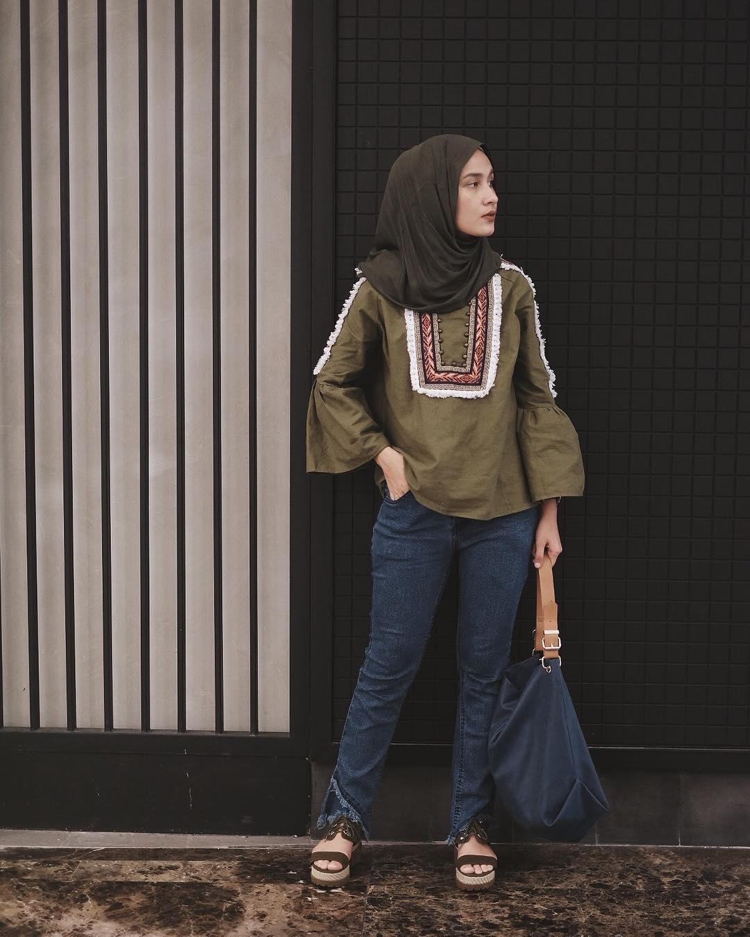 10 OOTD Hijab Kekinian Untuk Kuliah Super Kasual Kece
