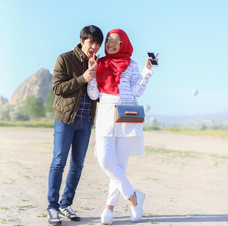 7800 Gambar Pasangan Romantis Berhijab HD