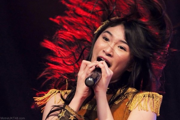 Mirip Liu Yifei, 10 Potret Menawan Shani JKT48 yang Bikin Terpesona