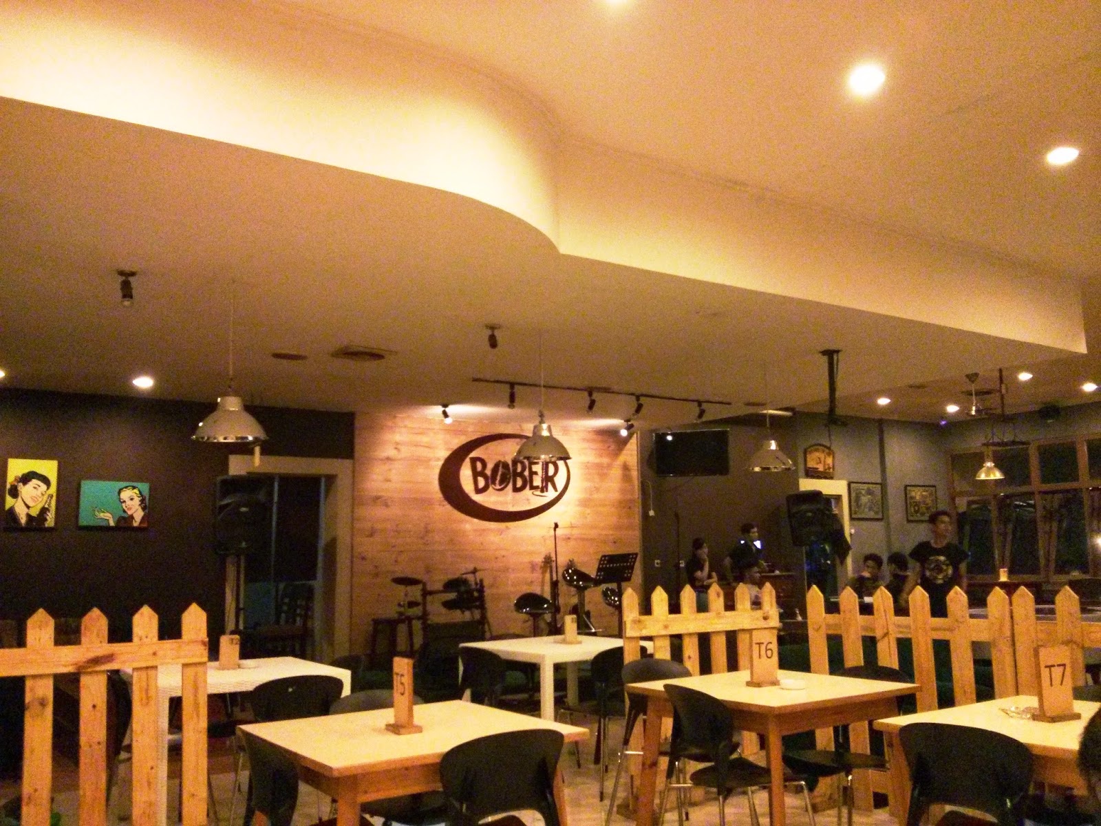 Unik 7 Kafe Di Bandung Ini Asyik Banget Buat Nongkrong Tengah Malam